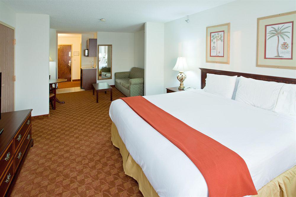 Holiday Inn Express & Suites Shelbyville By Ihg Chambre photo